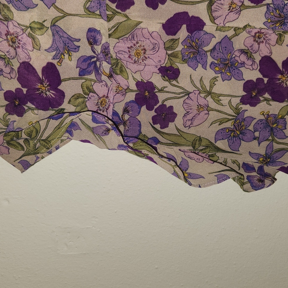 Cabi Flowery Purple Sleeveless Blouse - Picture 6 of 6